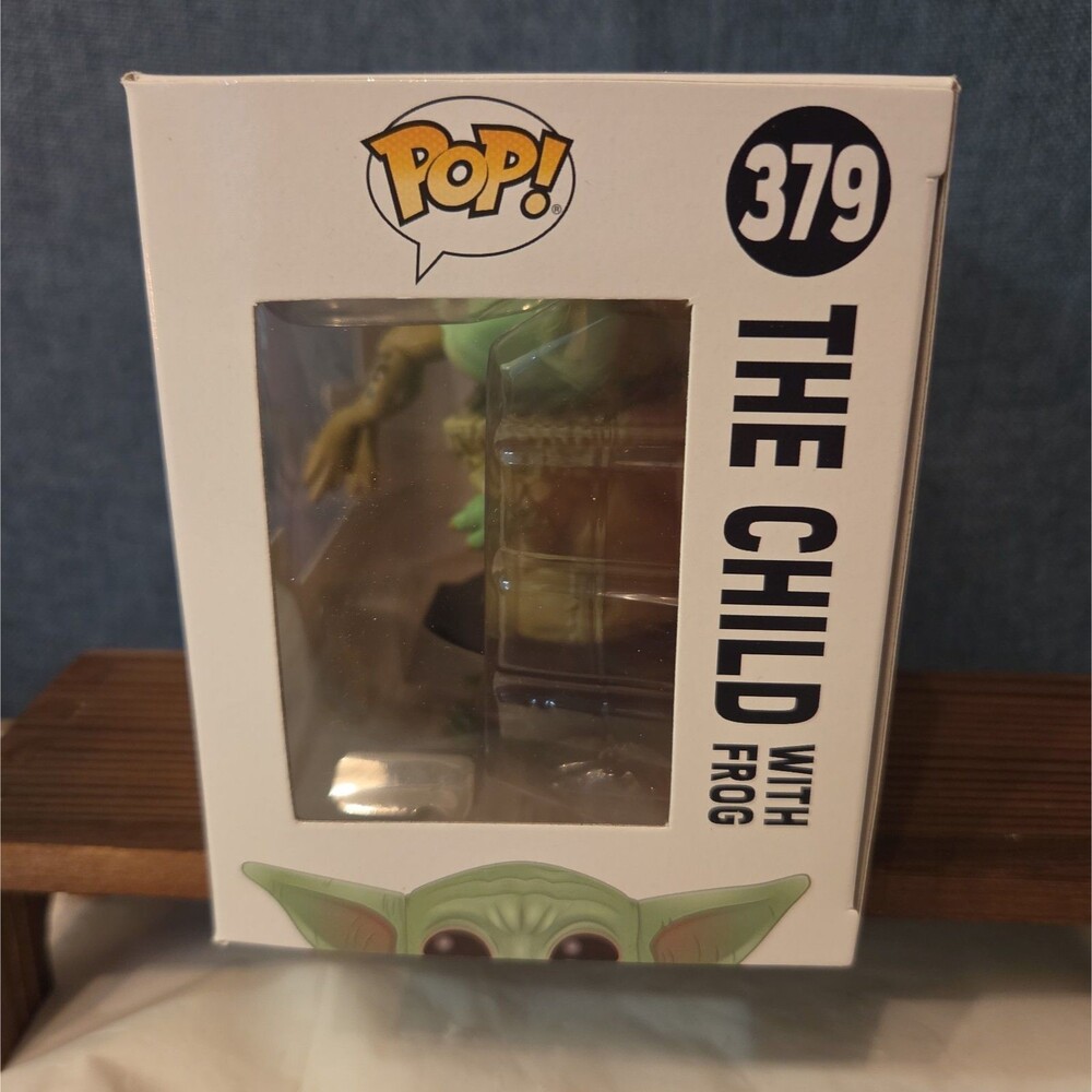 Funko Pop Star Wars The Child With Frog #379 Grogu Vinyl Figure MIB - Picture 2 of 16